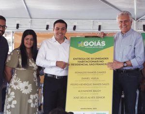 Em Hidrolândia, o governador Ronaldo Caiado entrega 50 casas a custo zero. Unidades possuem 42 metros quadrados e são destinadas a famílias em situação de vulnerabilidade social